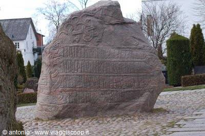 Jelling,pietra runica