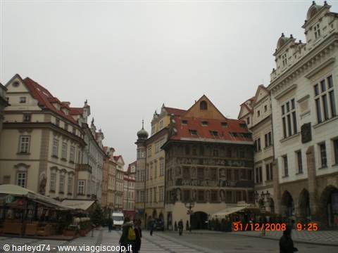 veduta dalla piazza orologio