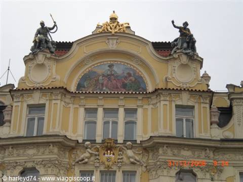 stupendo dettaglio tetto palazzo