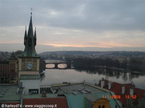 vista dalla torre sul ponte San Carlo