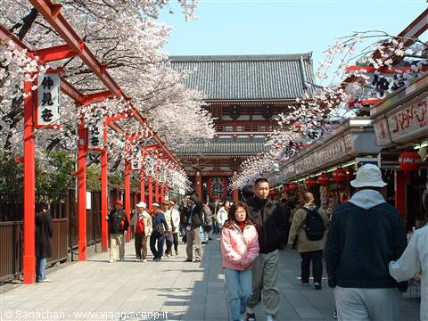 arrivo ad Asakusa