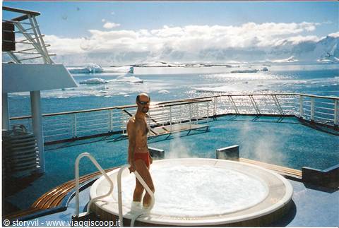 non è da tutti fare il bagno al polo sud