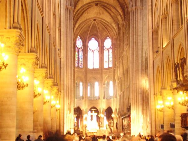 Notre dame navata centrale