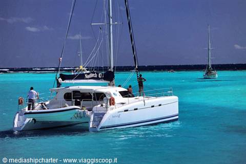 Vacanza in barca su catamarano