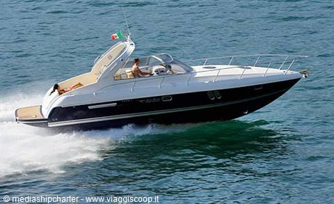 Noleggio barca a motore senza skipper