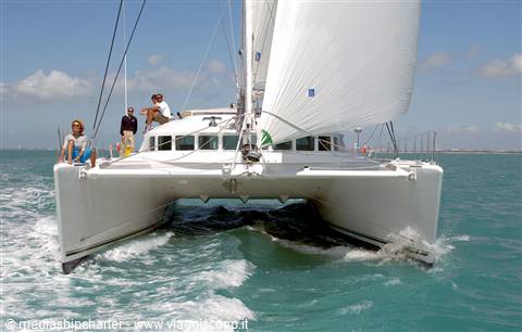 Crociera in barca a vela su catamarano