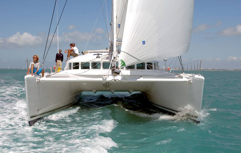 Crociera in barca a vela su catamarano