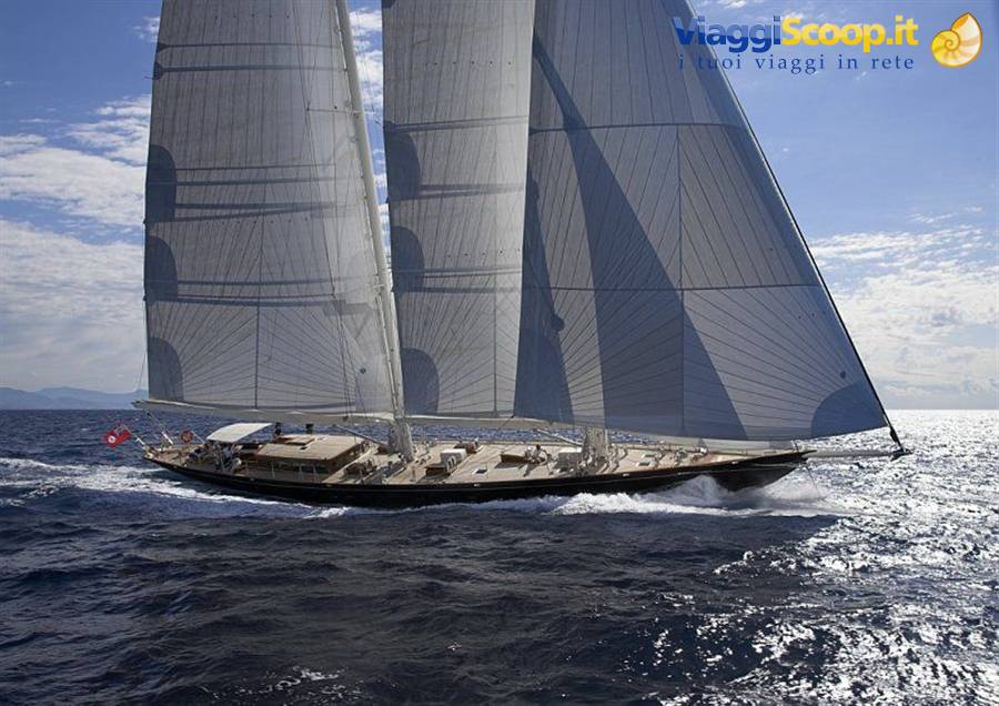 Crociera in barca a vela con equipaggio