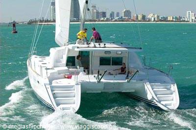 Noleggio catamarano Lagoon 440 alle Eolie