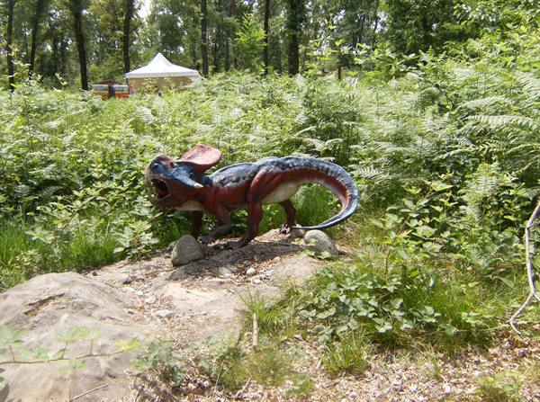 pombia,parco dinosauri