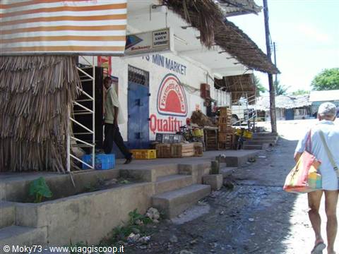 centro commerciale di Watamu (mamma Lucy)
