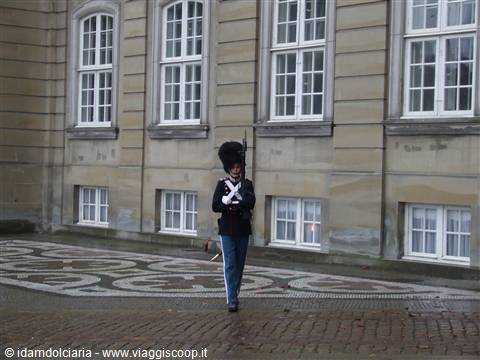 COPENHAGEN - Guardia Reale ad Amalienborg