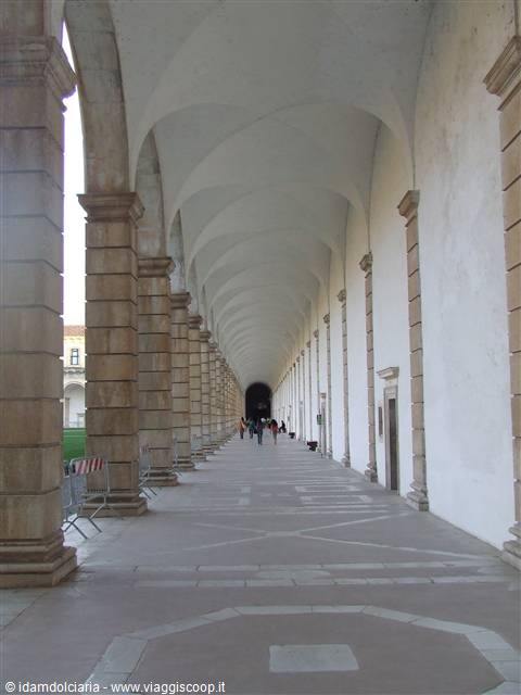 PADULA - Chiostro