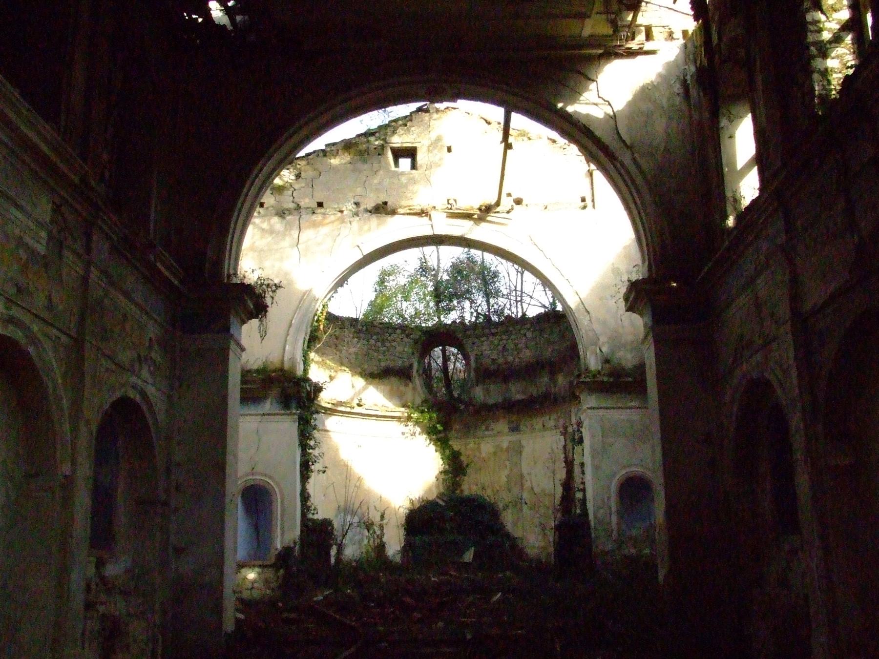 MELITO IRPINO - Interno della Basilica