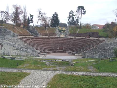AUGUSTA RAULICA - Teatro