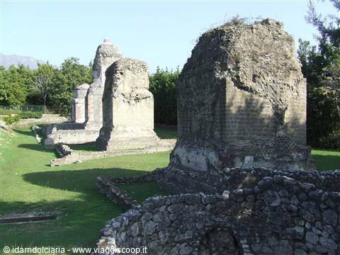 AVELLA - Tombe Romane