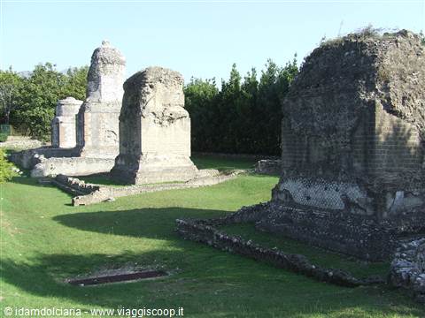 AVELLA - Tombe Romane