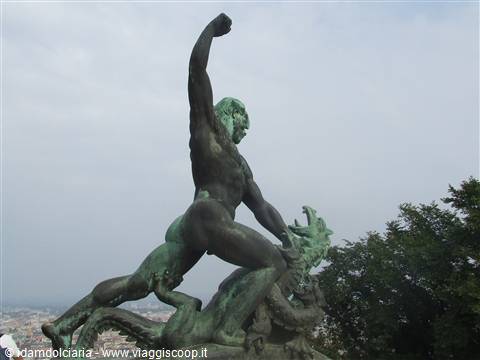BUDAPEST -Statua sulla Cittadella