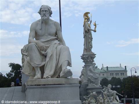 VIENNA - particolare del Parlamento