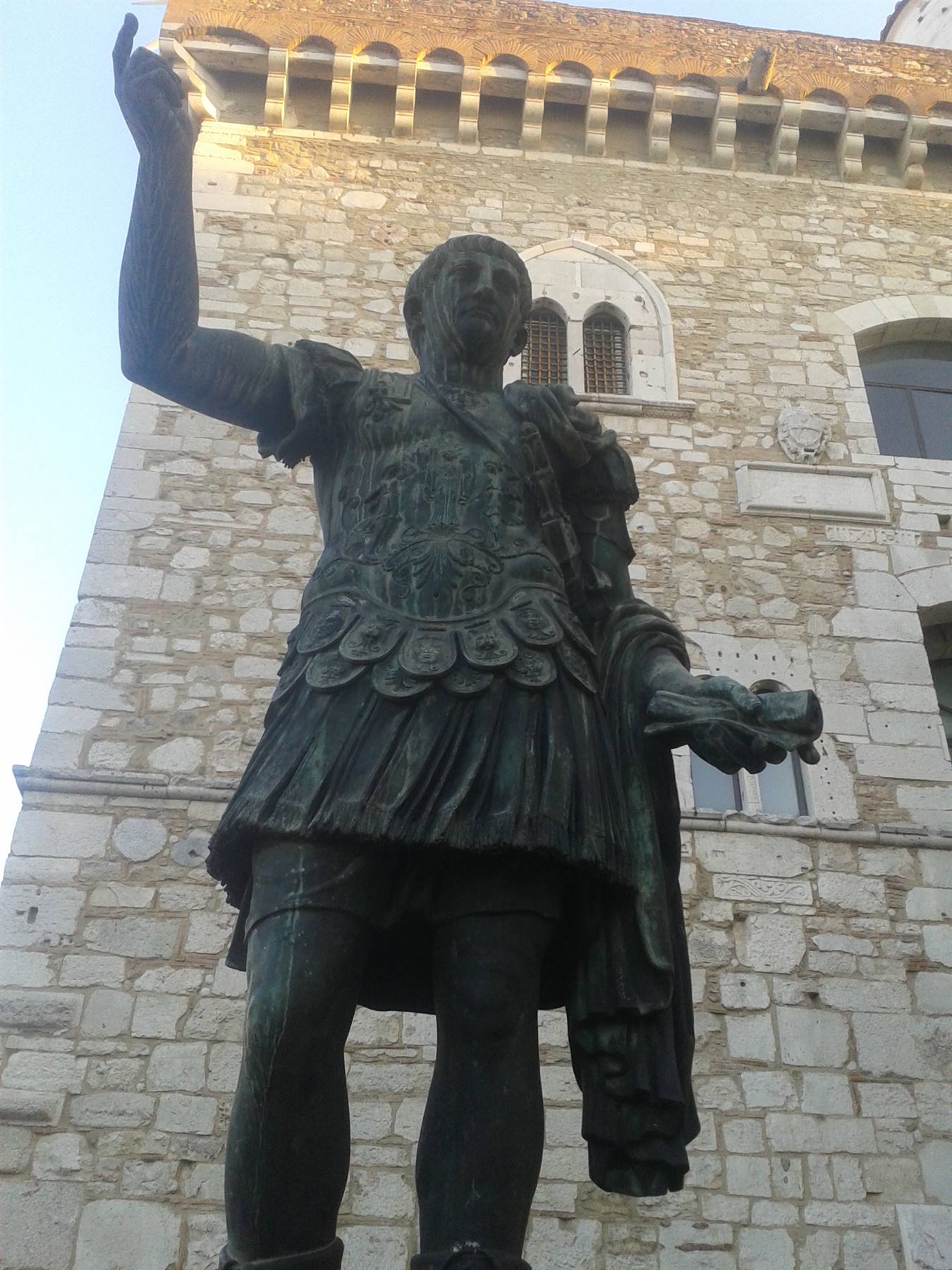 BENEVENTO - Monumento a Traiano