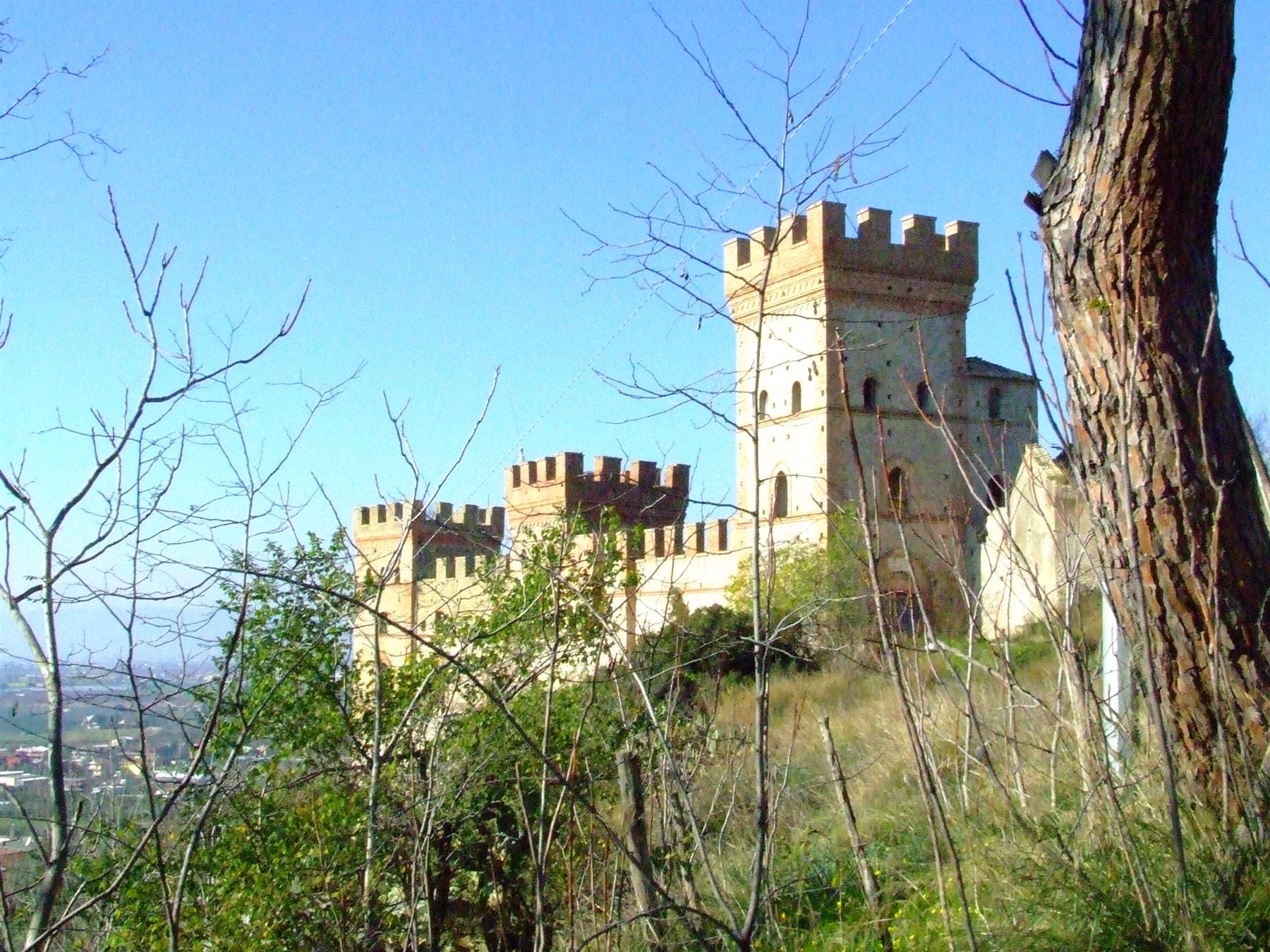 BATTIPAGLIA (SA) - Castello medioevale