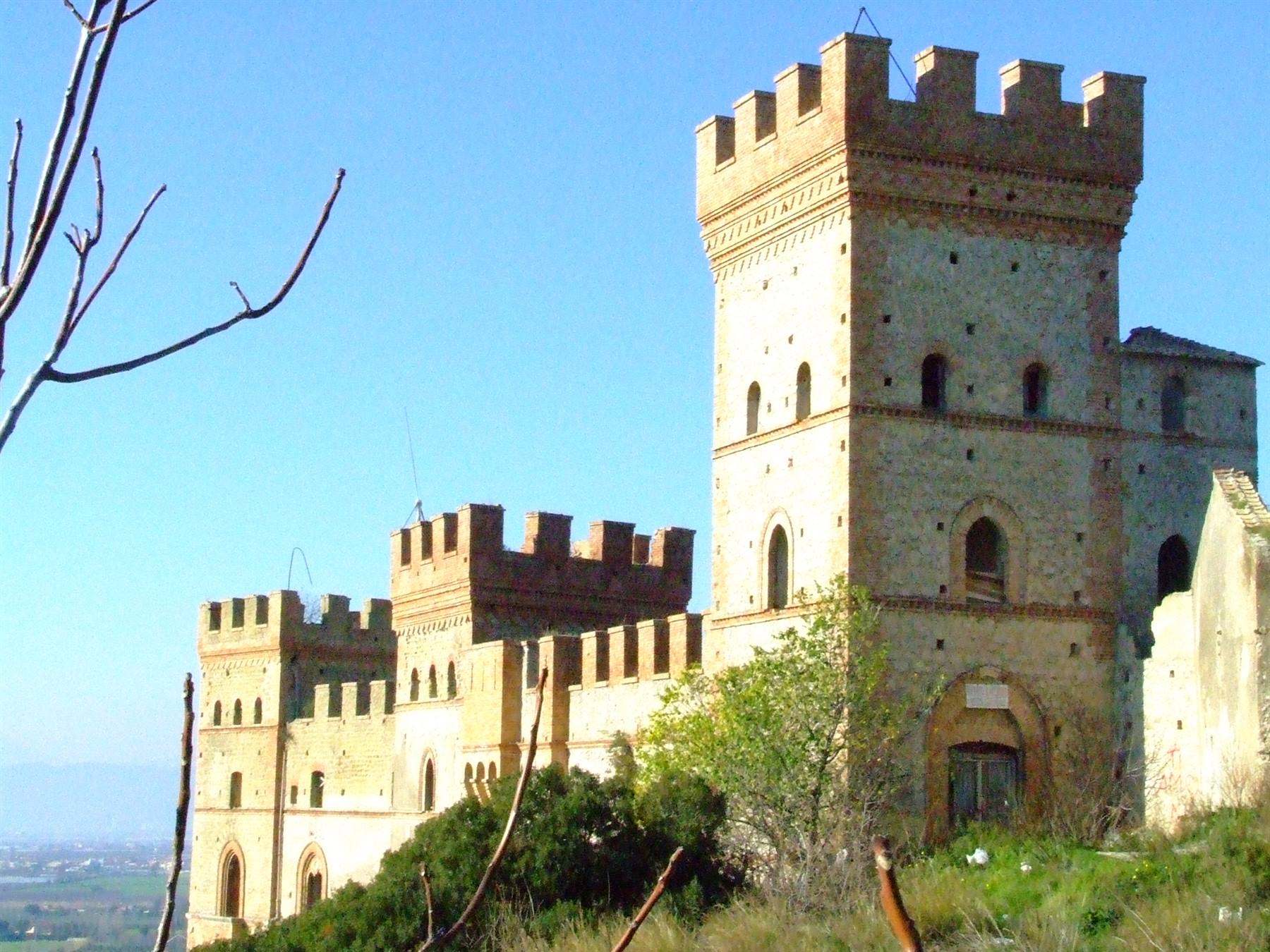 BATTIPAGLIA (SA) - Castello