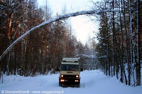 Percorriamo una pista innevata poco battuta