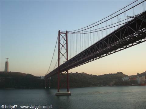 lisbona ponte e copia cristo di rio
