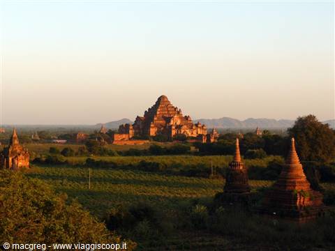 tramonto a Bagan