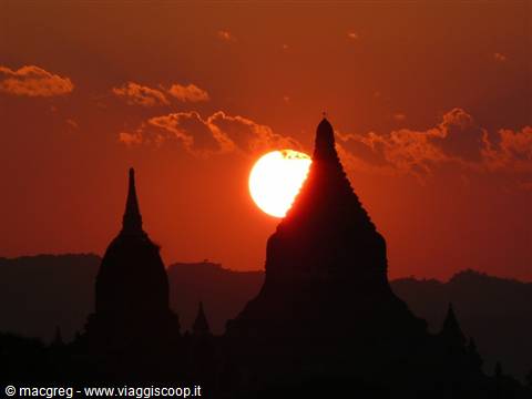 tramonto a Bagan