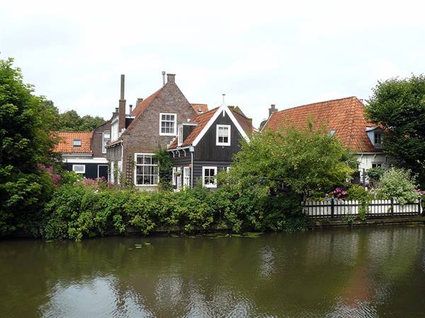 In bici tra Edam, Volendam e Marken