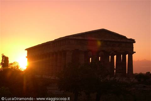 Tramonto a Paestum