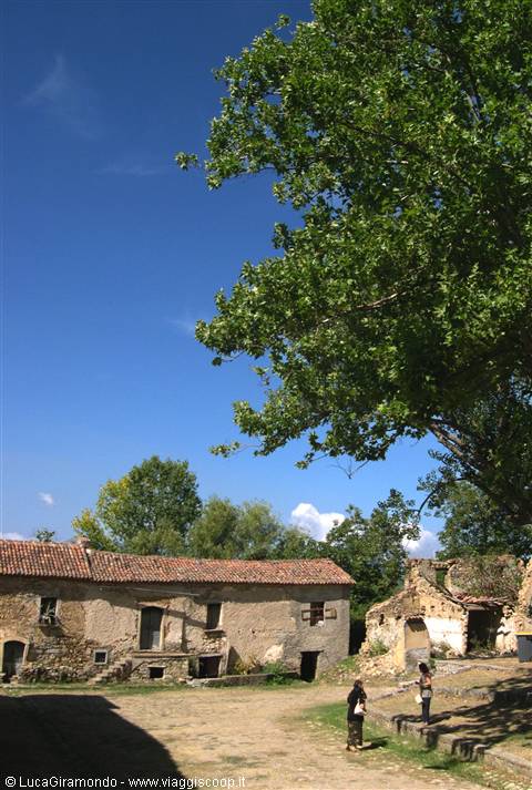 Roscigno Vecchio