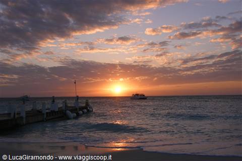 Tramonto a Grace Bay