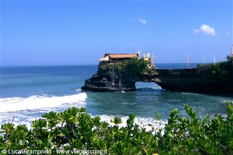 Pura Batu Bolong