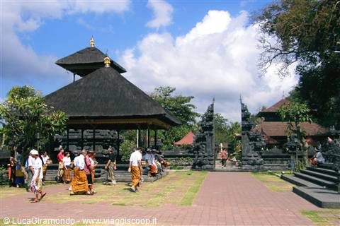 Goa Lawah