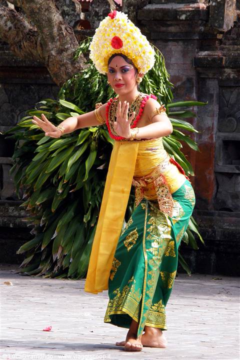 Danza Barong