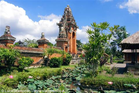 Pura Taman Ayun