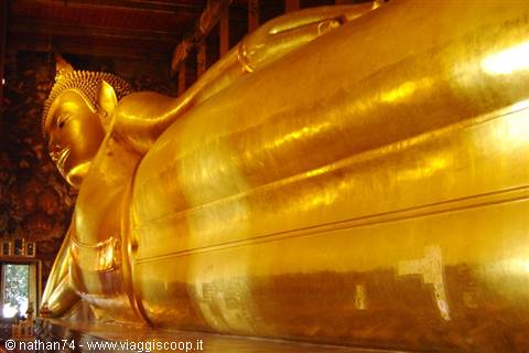 Bangkok - Wat Pho - Buddha sdraiato