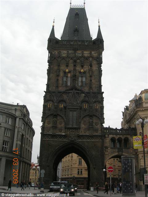 Praga - porta delle Polveri