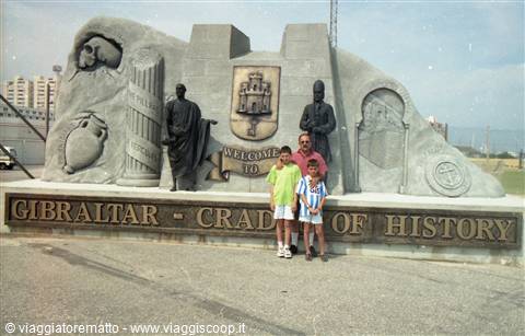 Gibilterra - monumento d'ingresso