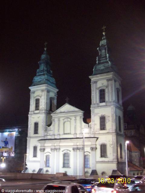 Budapest - chiesa del centro...di fronte il ponte Elisabetta