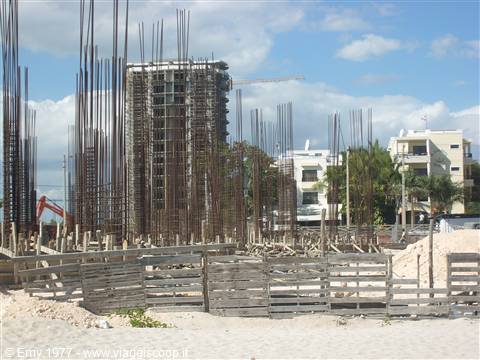 Spiaggia davanti all'hotel