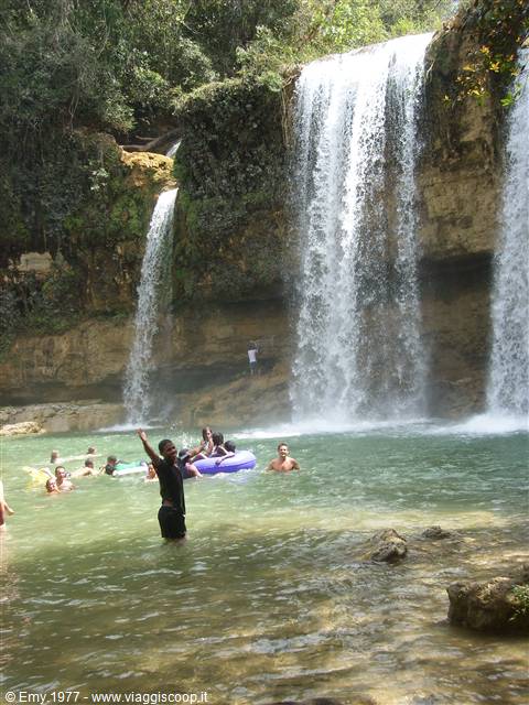 Cascata Laguna blu