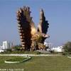 BIRD MONUMENT EMIRATI ARABI UNITI 