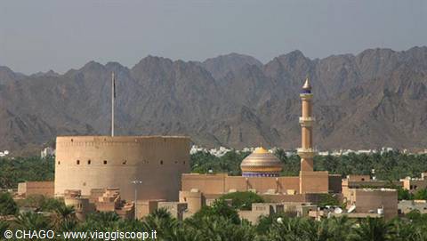 Nizwa, il forte e la moschea