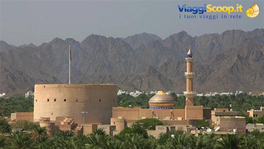 Nizwa, il forte e la moschea