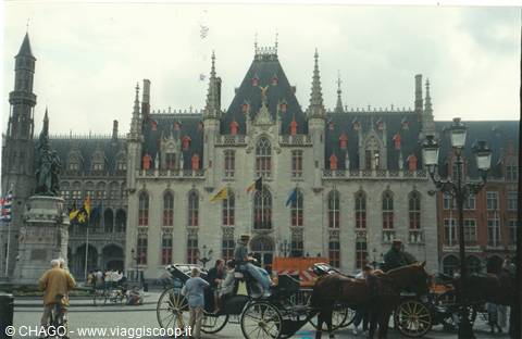 Bruges, il municipio