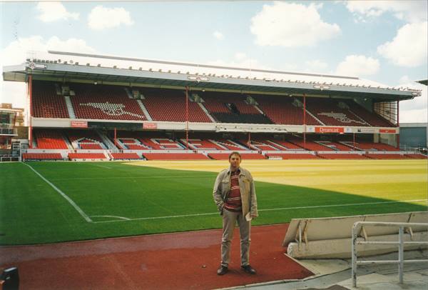 nel mitico Hiibury Park, la casa dell' Arsenal