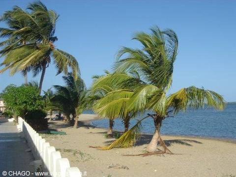 spiaggia sul fiume Gambia
